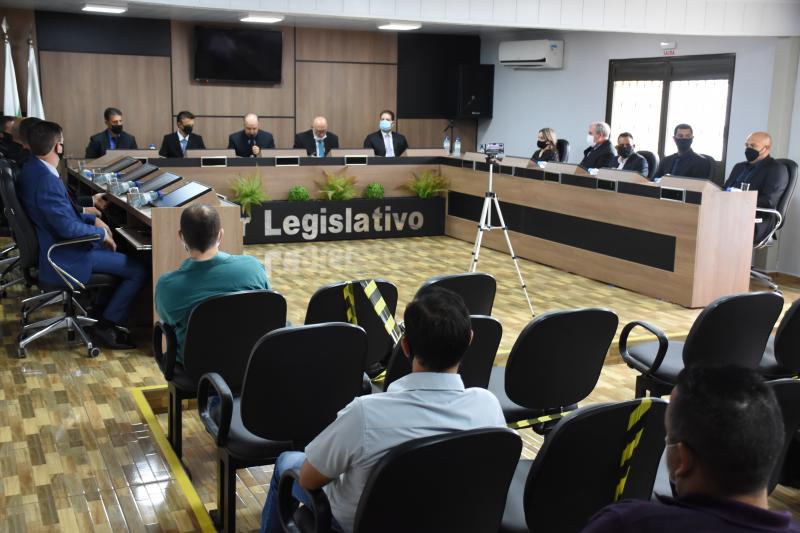 Entrada de projetos de lei e composição das Comissões marca 1ª sessão ordinária do ano